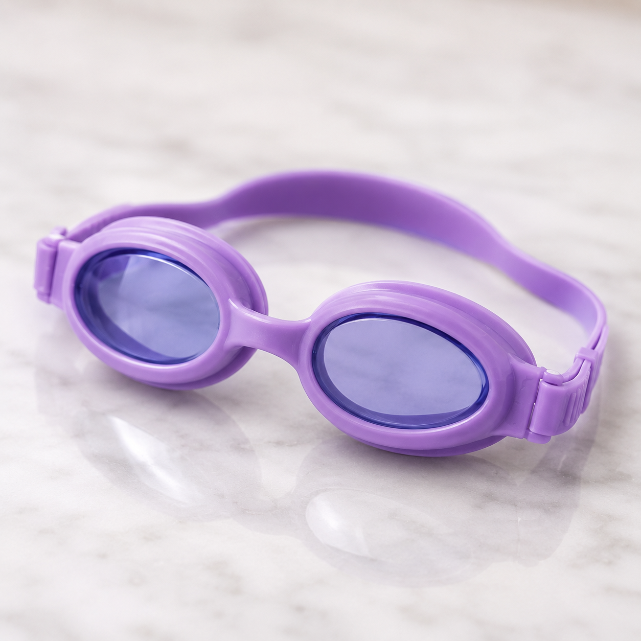 Washnest- goggles- keeps water and soap out. of eyes for tear free rinsing